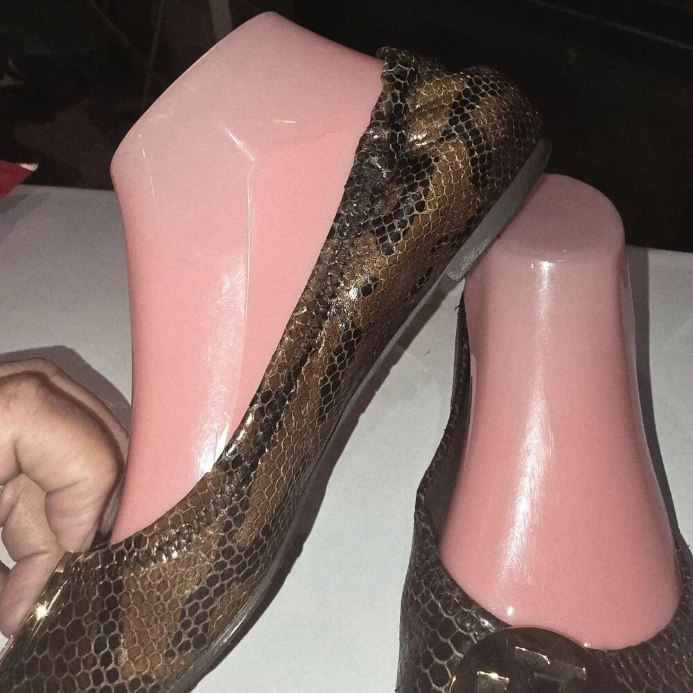 Tory Burch Sz 7.5 Reva Brown Faux Snake Gold Metal Logo Discs Boho Leather Flats